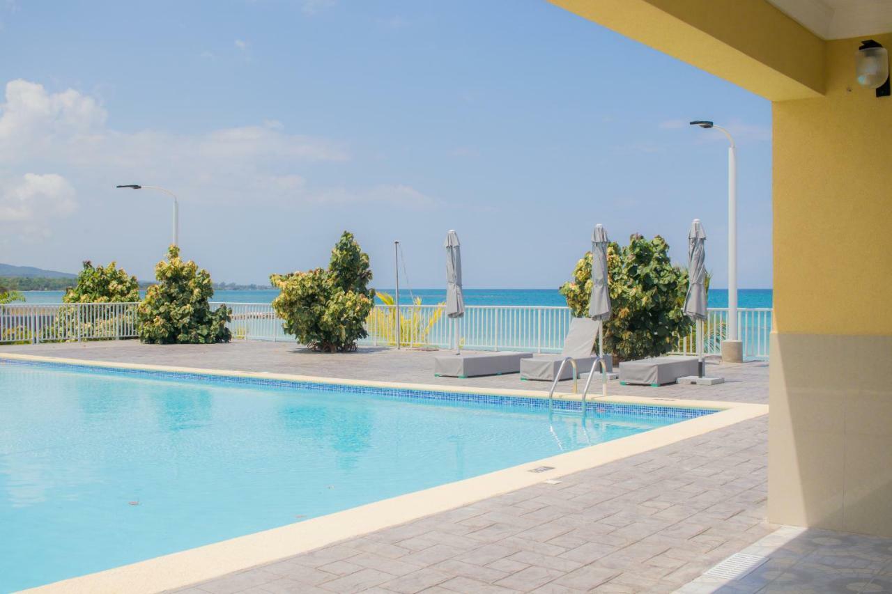 The Marina Villa De Sonja オーチョ・リオス エクステリア 写真